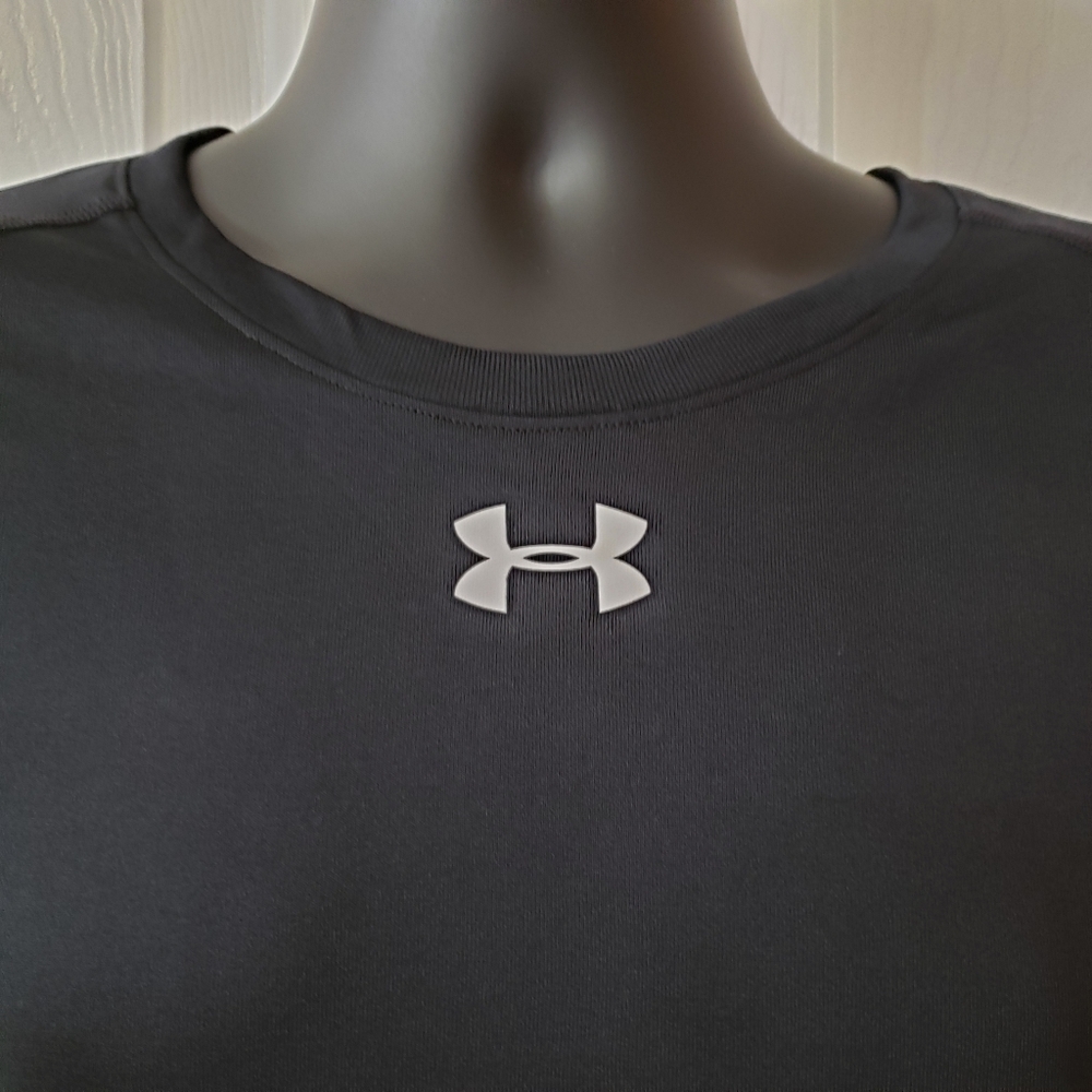 Under Armour Tee - Picture 3 of 7